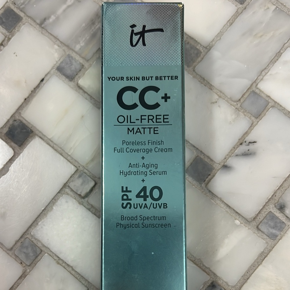 IT Cosmetics Medium Suncare CC+ Oil-Free Matte Cream